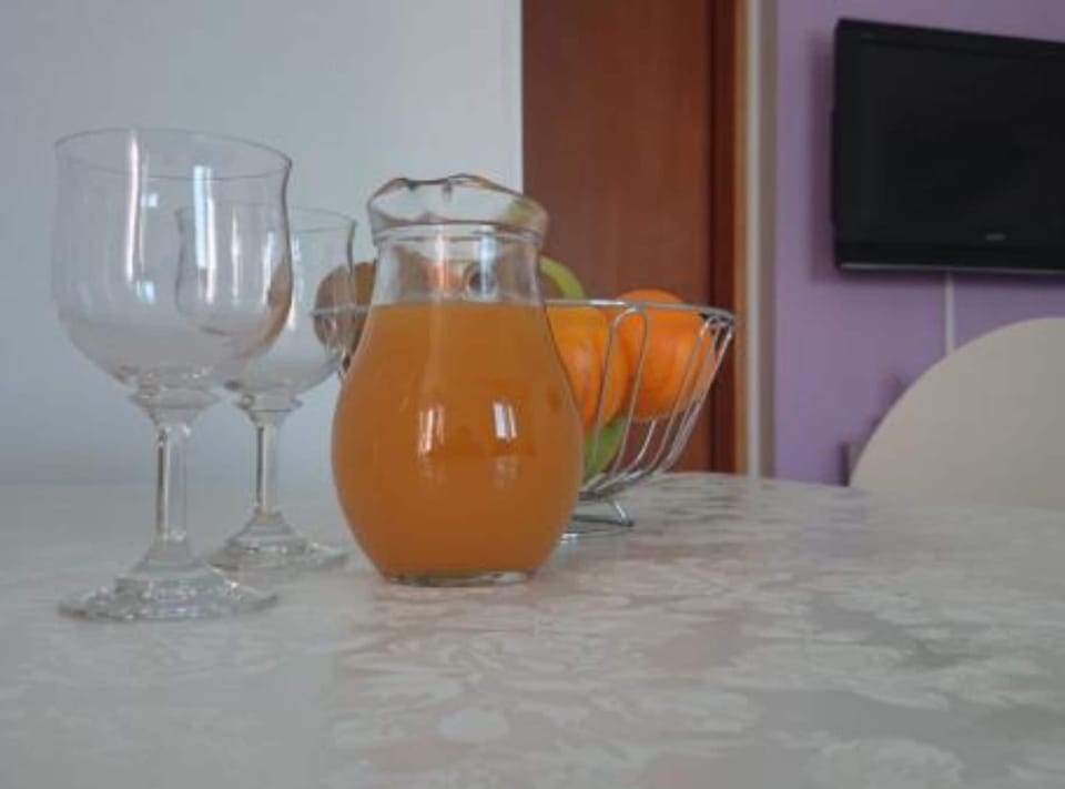 Apartment (Two Bedroom Apartment With Terrace An) | Dining room