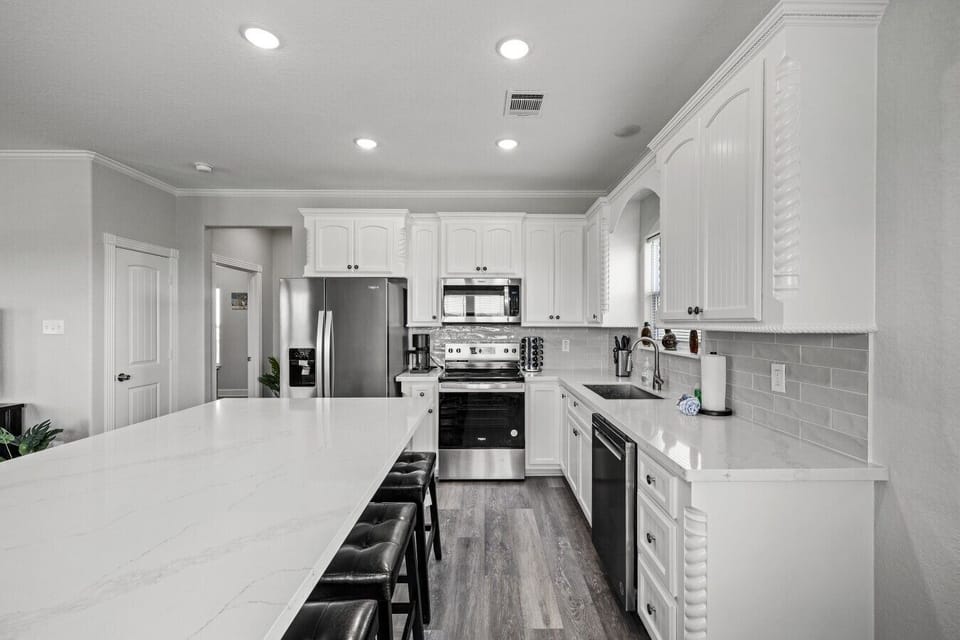 A kitchen perfect for preparing meals for the whole family