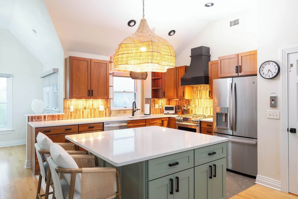 Fully Stocked Kitchen