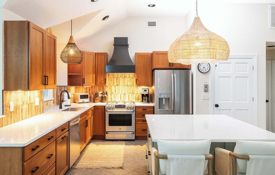 Fully Stocked Kitchen