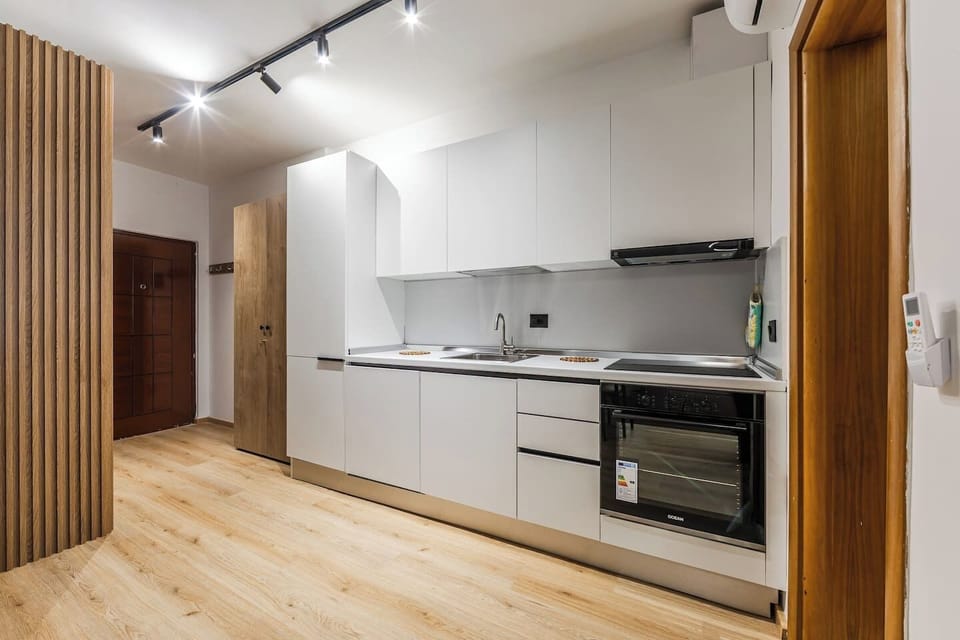 Fully-equipped kitchen