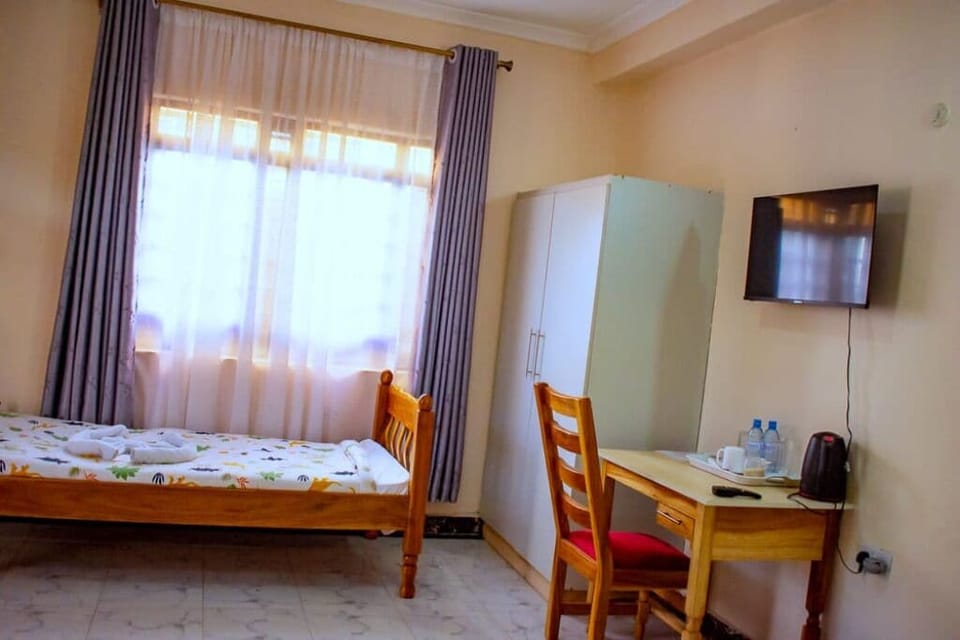 Single Room, Non Smoking, Balcony | Desk, laptop workspace