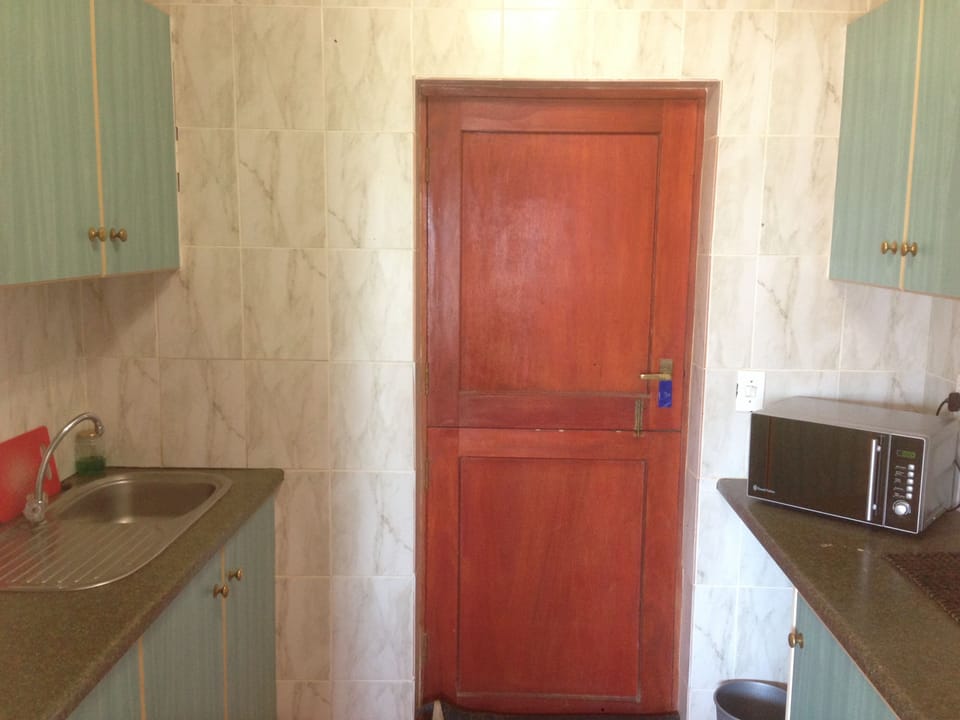 King/twin luxury studio  | Private kitchen | Mini-fridge, coffee/tea maker, electric kettle