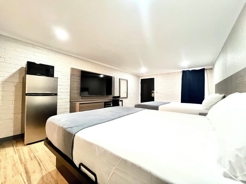 Deluxe Double Room | Desk, laptop workspace, WiFi (free)