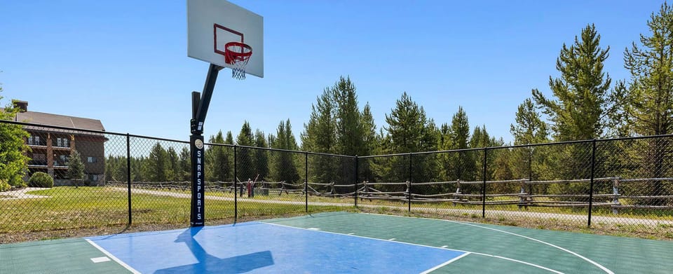 Sport court