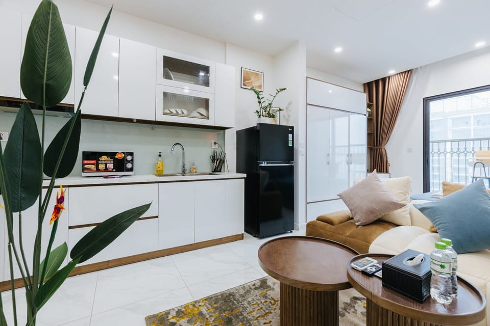 Standard Apartment, City View | Living area