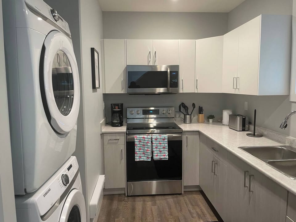 House, 2 Bedrooms | Laundry