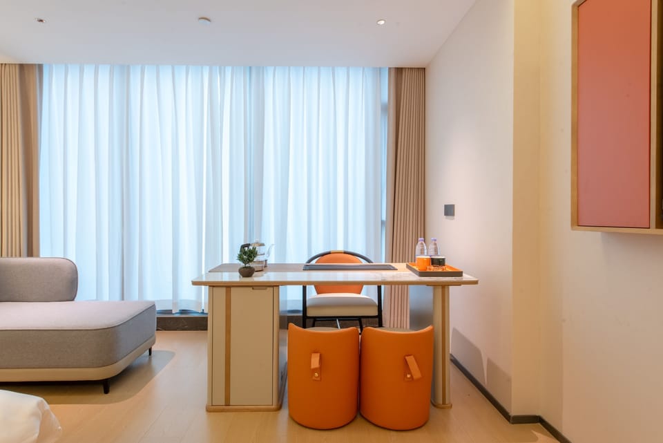 Luxury Double Room, City View | Interior