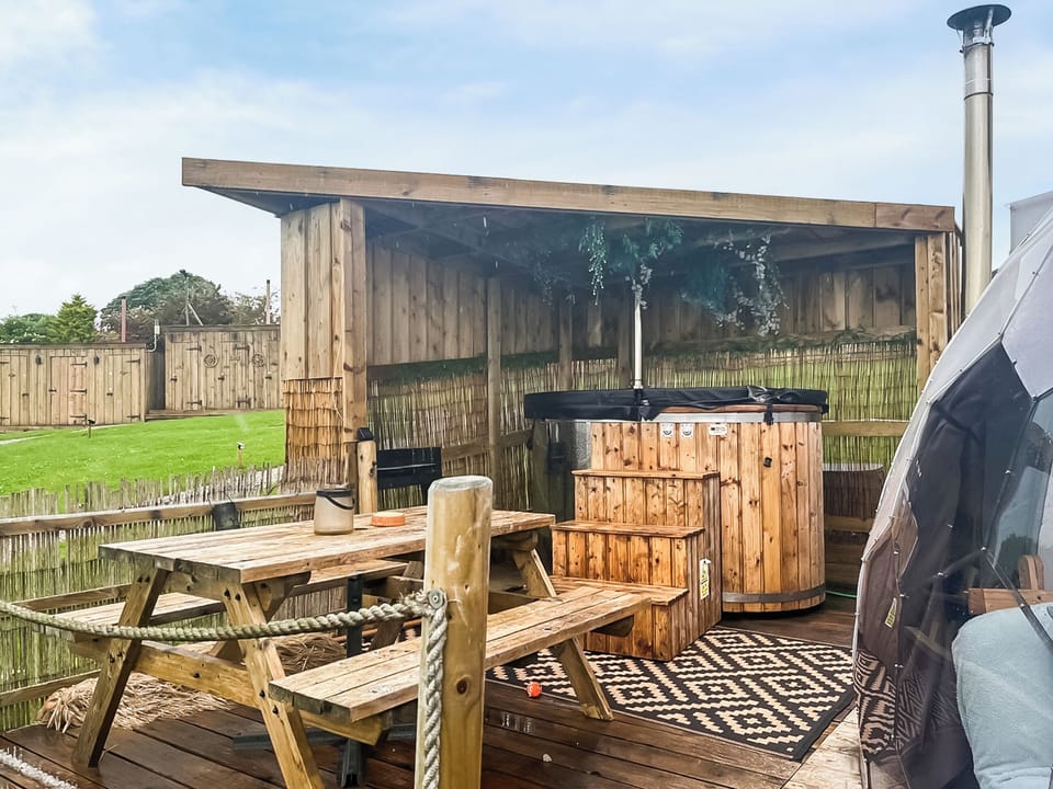 Hot tub | Pinhaw Beacon - Deerstone Glamping, Clitheroe and the Ribble Valley