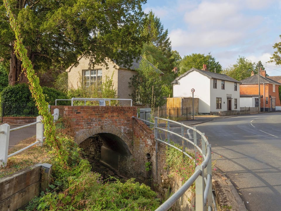 Surrounding area | Vine Cottage, Stowmarket