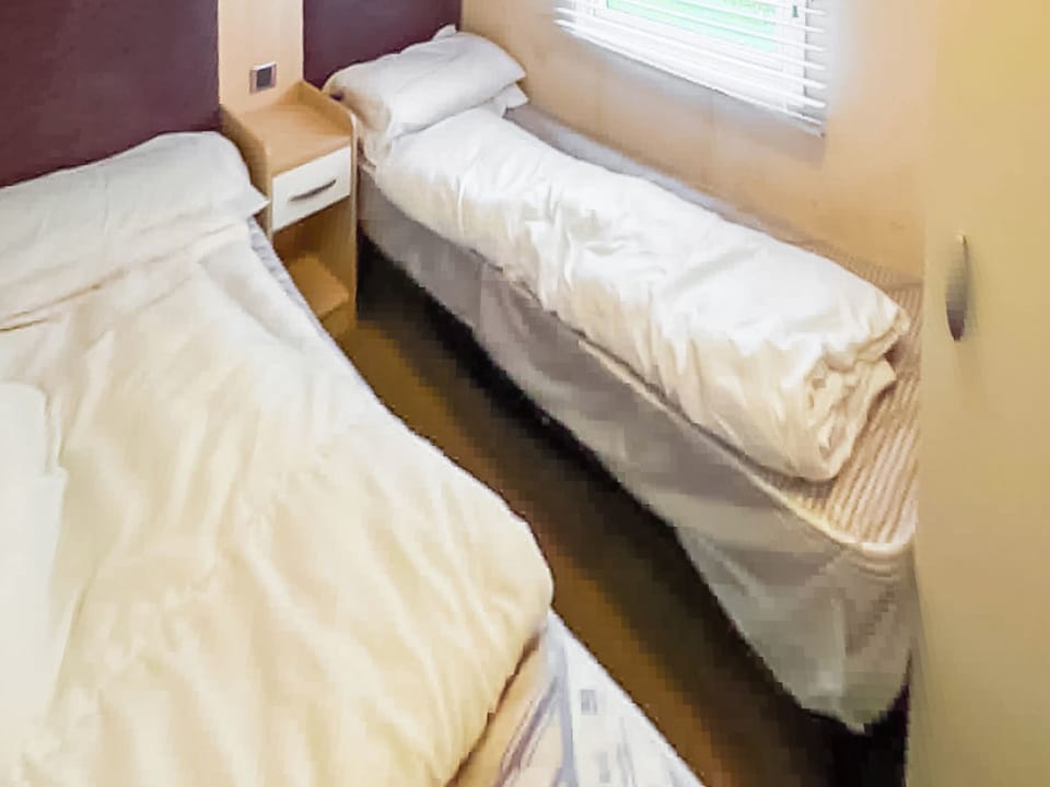 Twin bedroom | 86 Cader Idris, Pwllheli