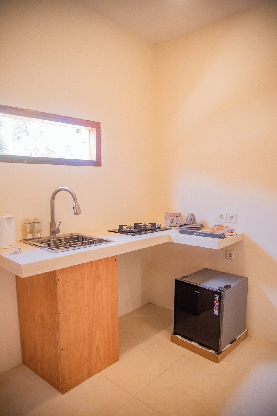 Room | Private kitchen | Mini-fridge, cookware/dishes/utensils