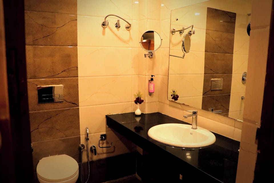 Towels, soap, shampoo, toilet paper