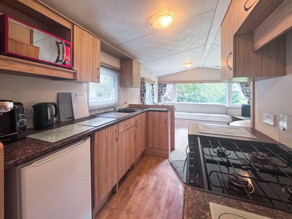 Kitchen | Kingfisher - Hevingham Lakes - Norfolk Caravans and Camping, Hevingham