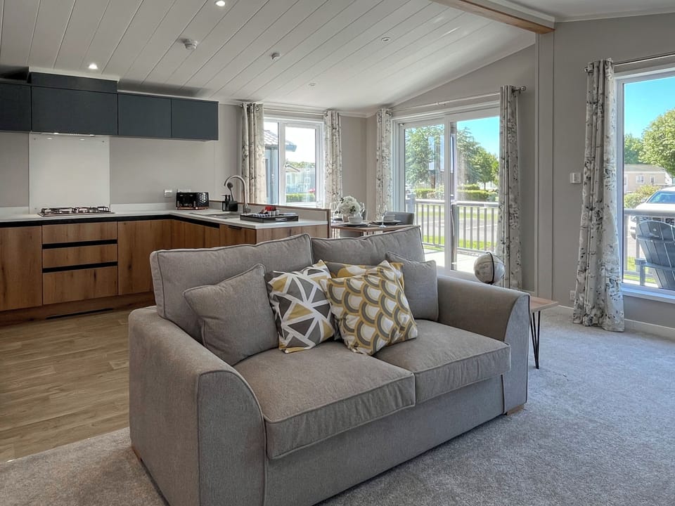 Open plan living space | Victory Wisteria Lodge, Patrington Haven