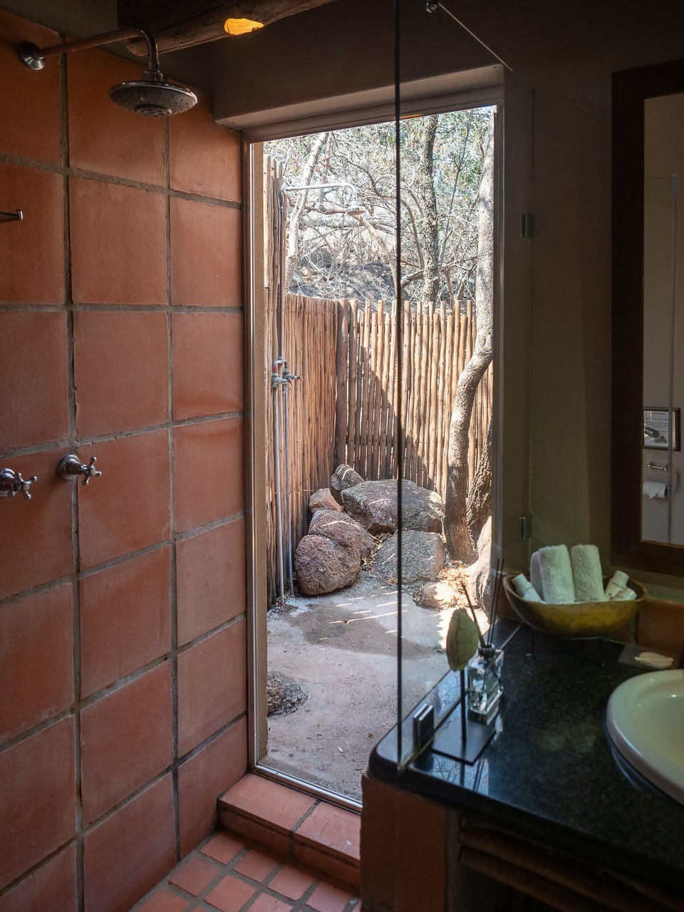 Superior Room | Bathroom | Shower, towels