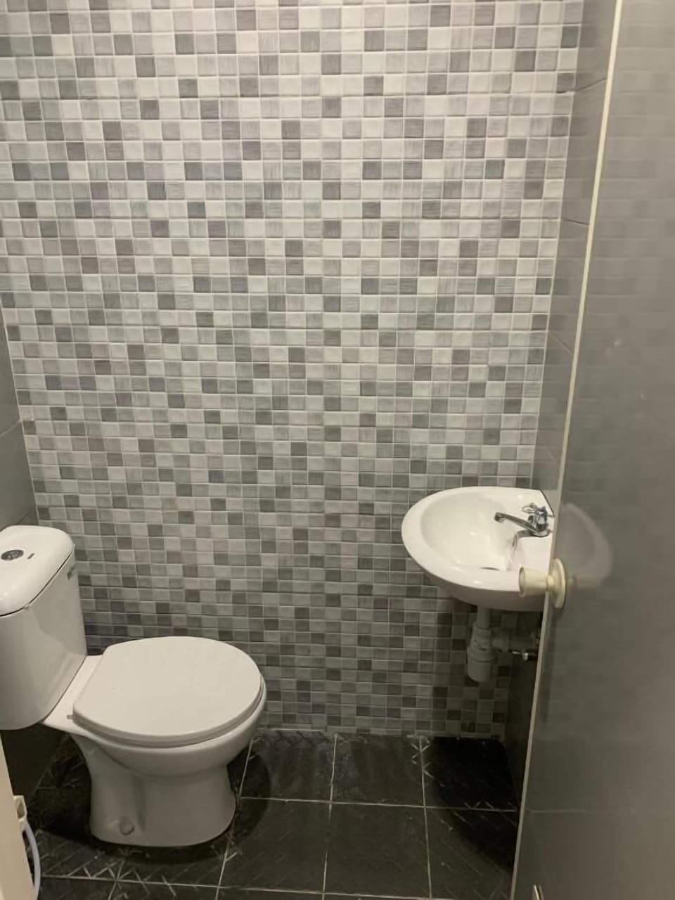 Free toiletries, towels, soap, shampoo