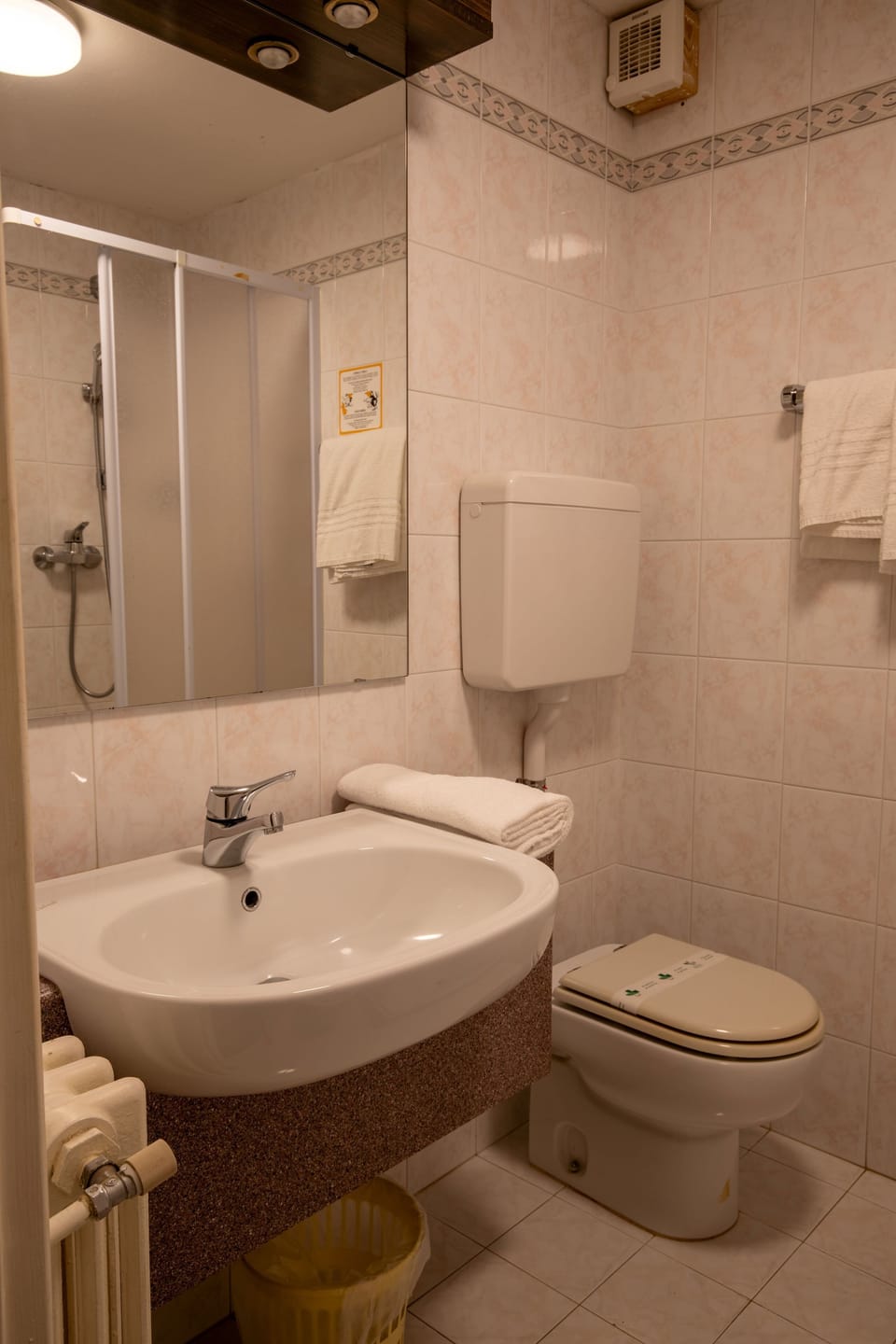 Single Room, Balcony | Bathroom