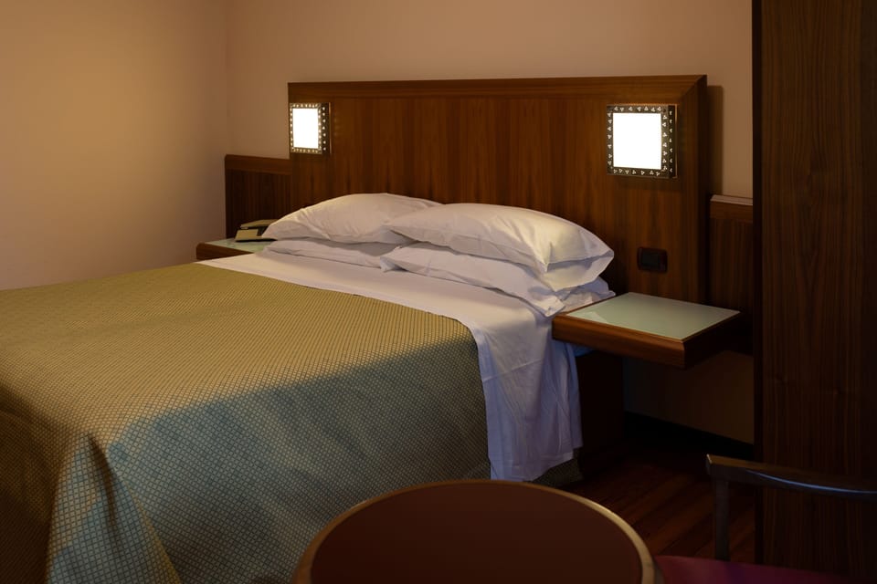 Single Room, Balcony | In-room safe, WiFi (free)