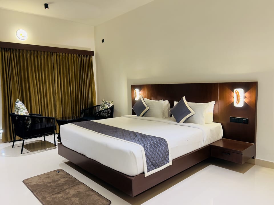 Signature Cottage, Balcony, Garden View | Premium bedding, desk, laptop workspace, blackout drapes
