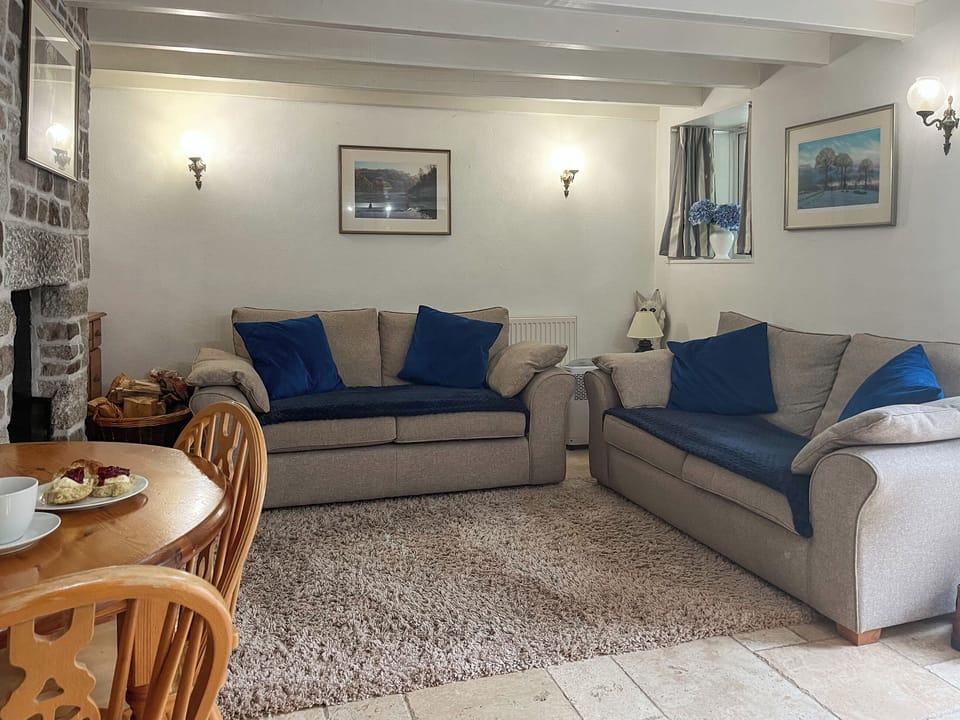 Living area | Small Barn - Henwood Holidays, Liskeard