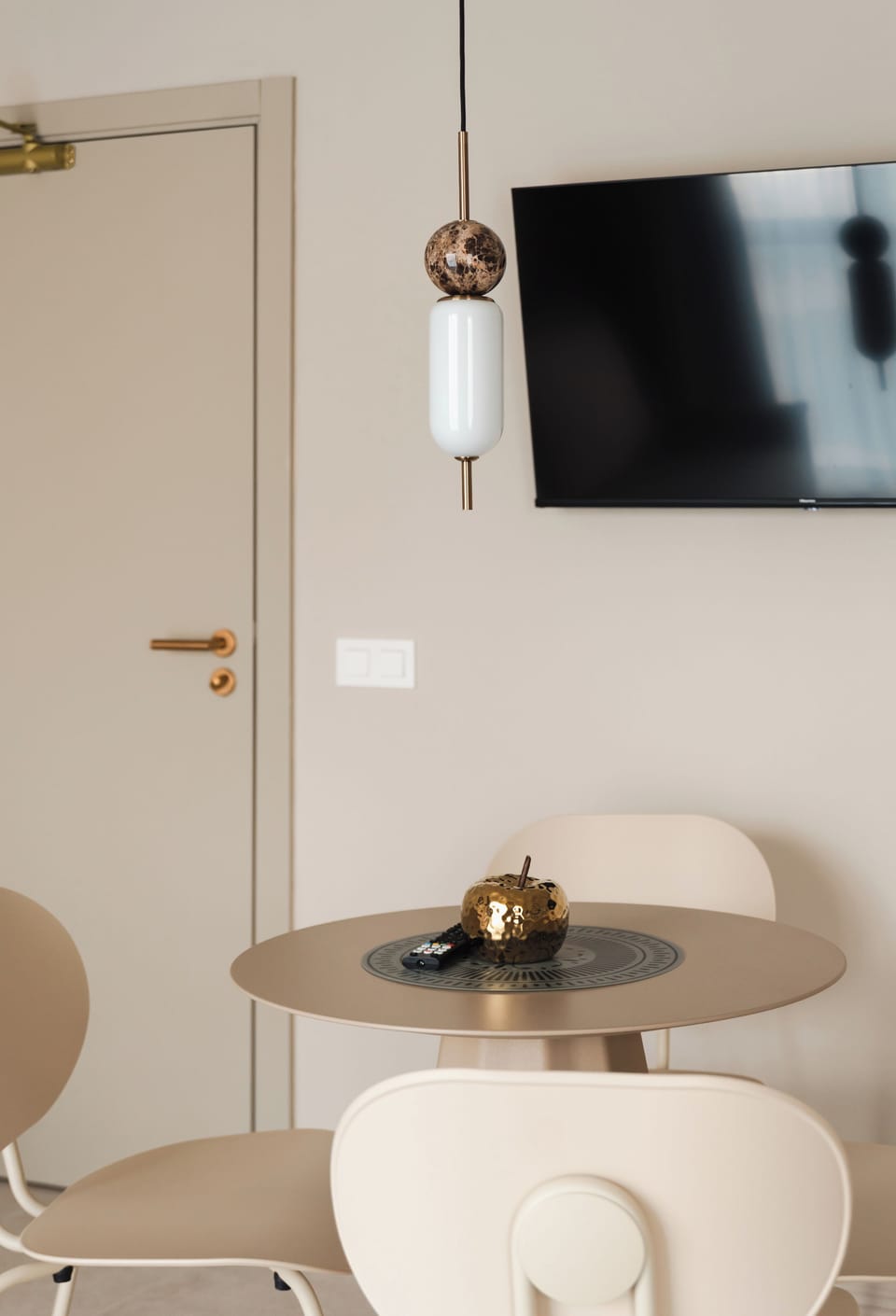 Studio, City View | Dining