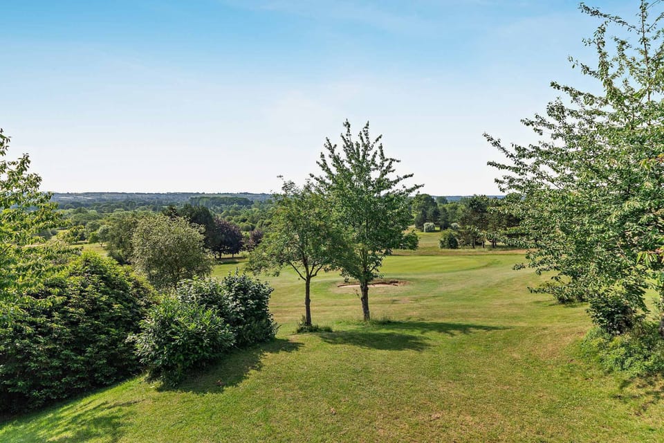 12 Belton Woods, Belton - Host & Stay