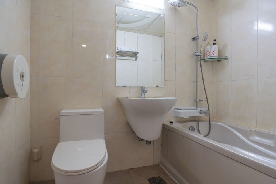 Deluxe Double Room | Bathroom