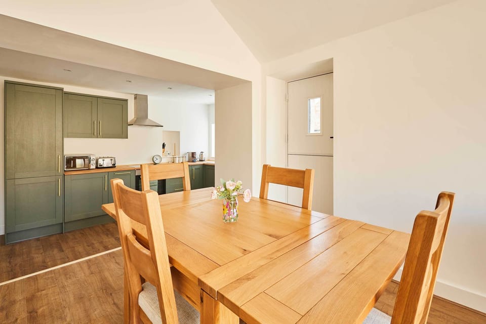 Winds Croft, Thornton-le-Dale - Host & Stay