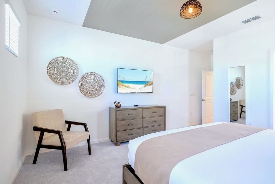 House | 8 bedrooms, high-speed internet