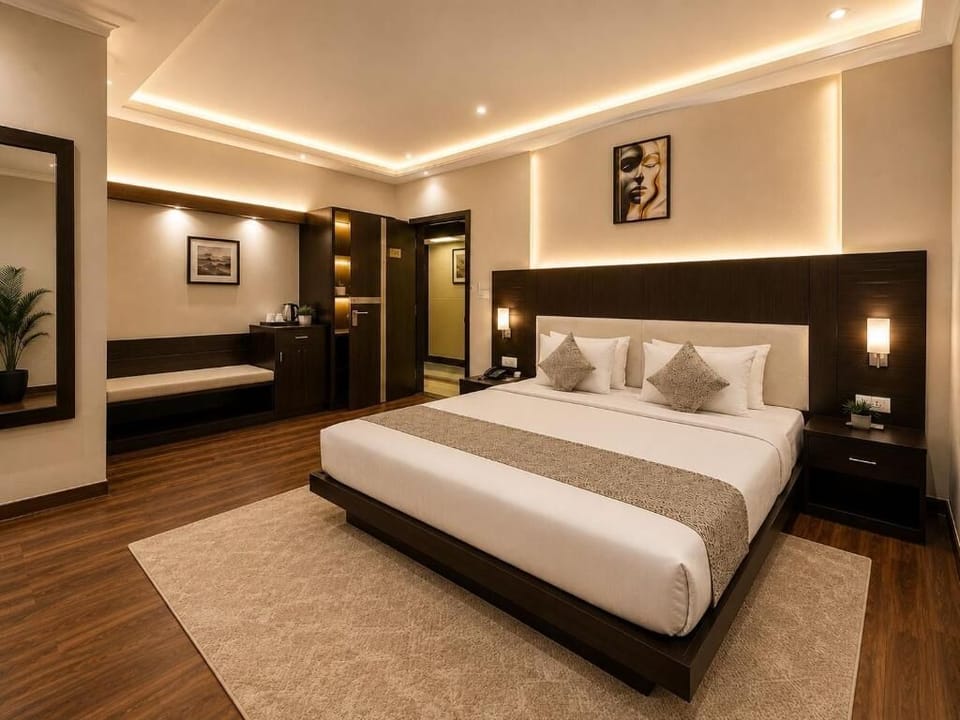 Deluxe Double Room | In-room safe, soundproofing, iron/ironing board, WiFi (free)