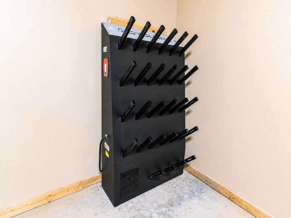 Boot dryer
