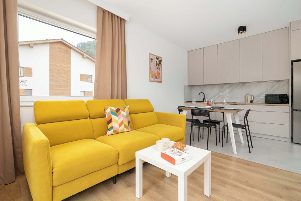 Unwind on the comfortable sofa that can be converted into double bed.