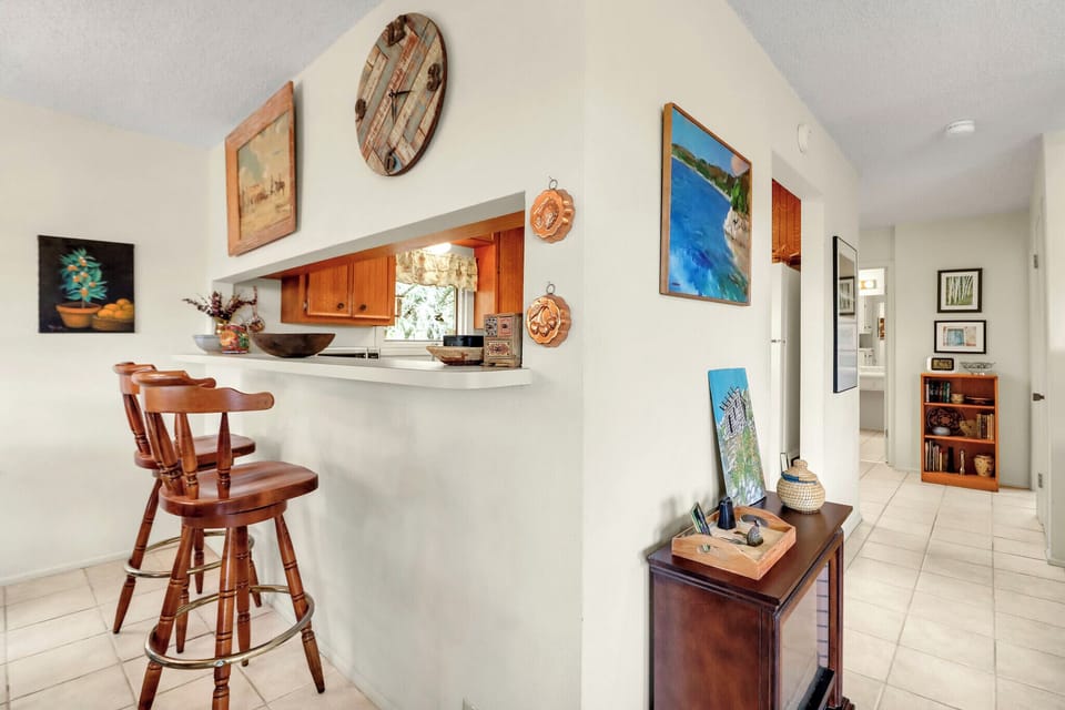 Additional seating at the breakfast bar
