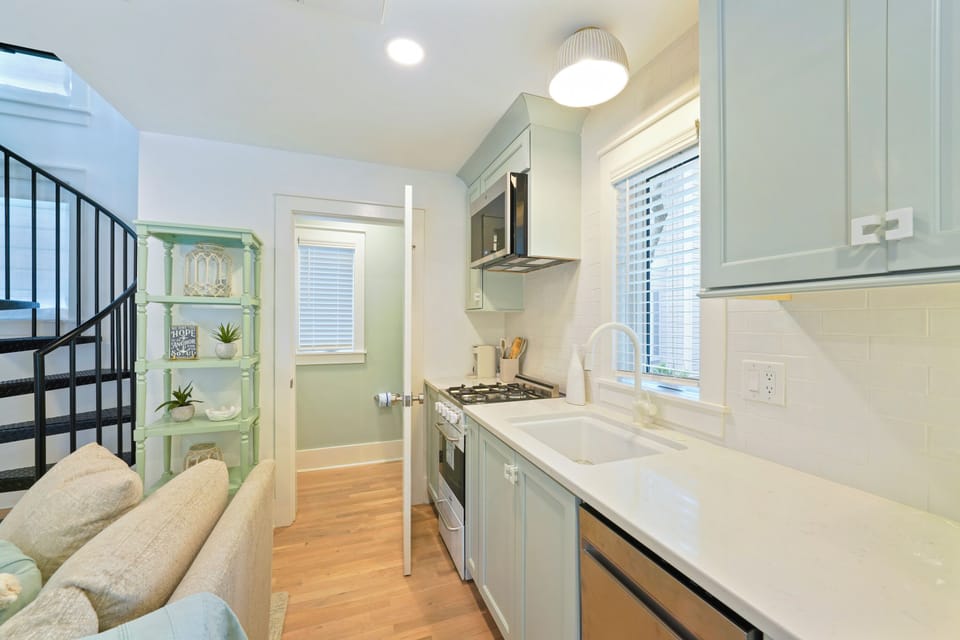 KITCHEN ON FIRST FLOOR