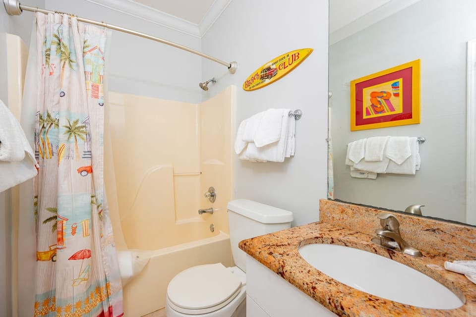 Romar Lakes 104a 2 Bedroom Condo Apartment in Orange Beach