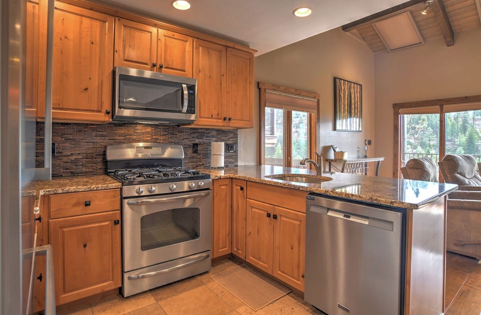 Full Kitchen