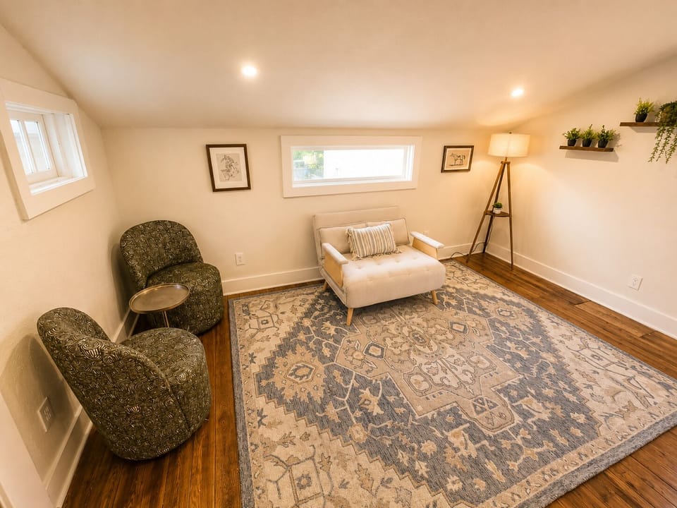 Bonus room with sleeper sofa