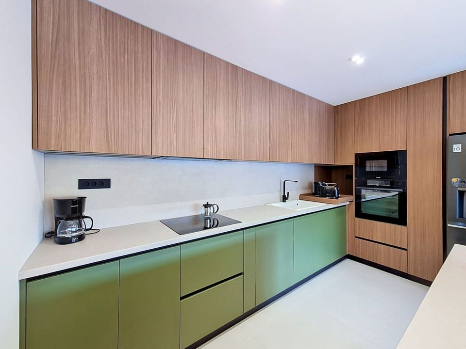 Kitchen, Wood, Interior Design, Flooring, Countertop, Cabinetry, Floor, Kitchen Appliance, Major Appliance, Apartment