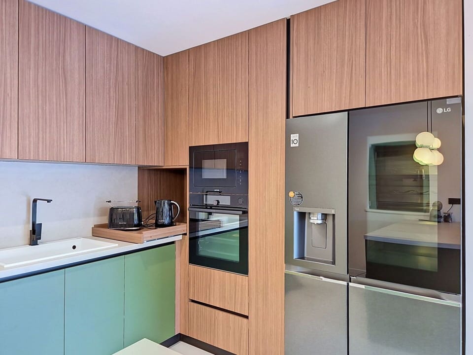 Interior Design, Kitchen, Kitchen Appliance, Countertop, Wood, Furniture, Flooring, Cabinetry, Major Appliance, Home Appliance