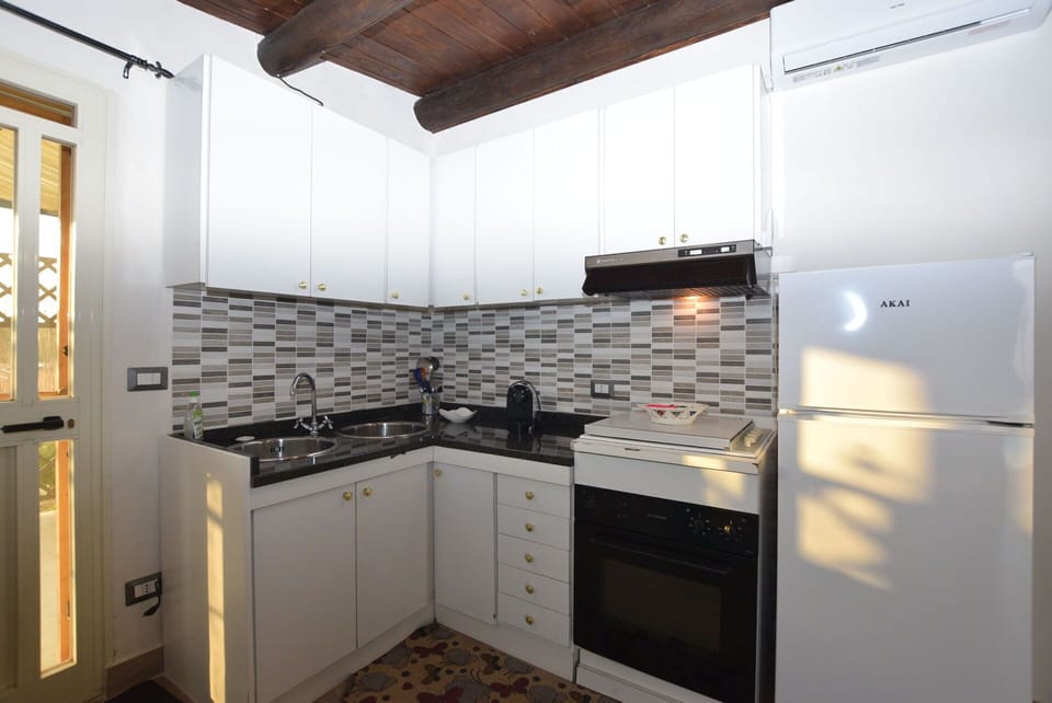 Autumn, Kitchen, Spring, Summer