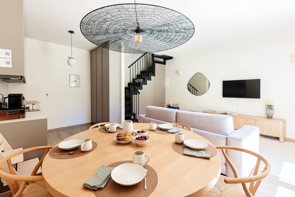 Apartment, Lake View | Dining