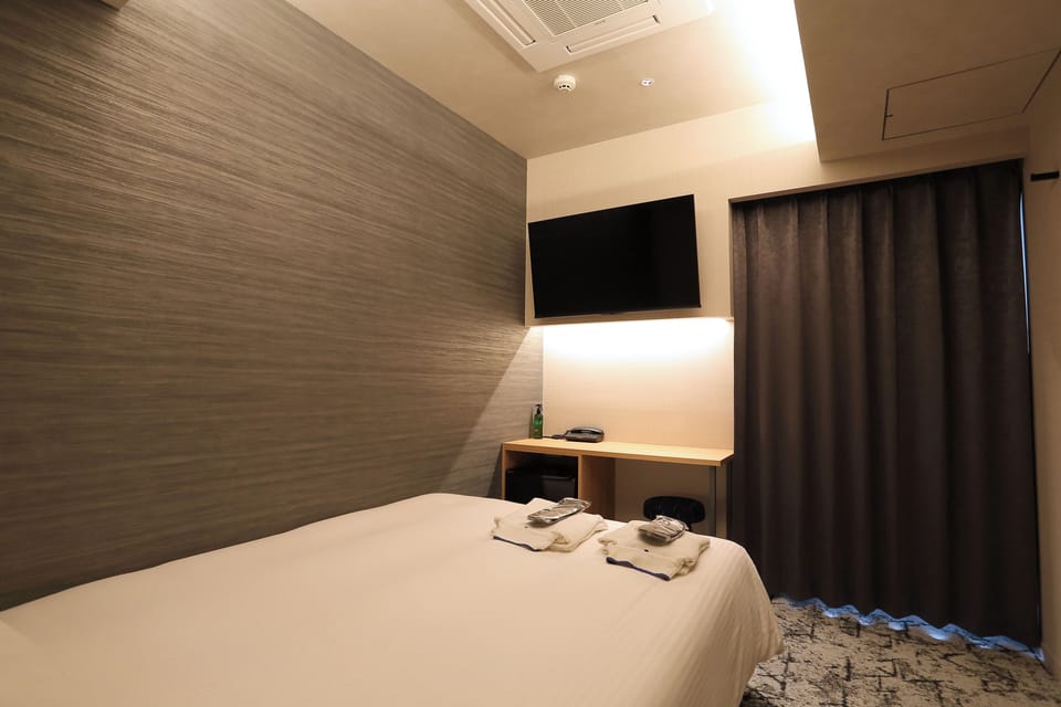 Standard Double Room | Iron/ironing board (on request), WiFi (free)