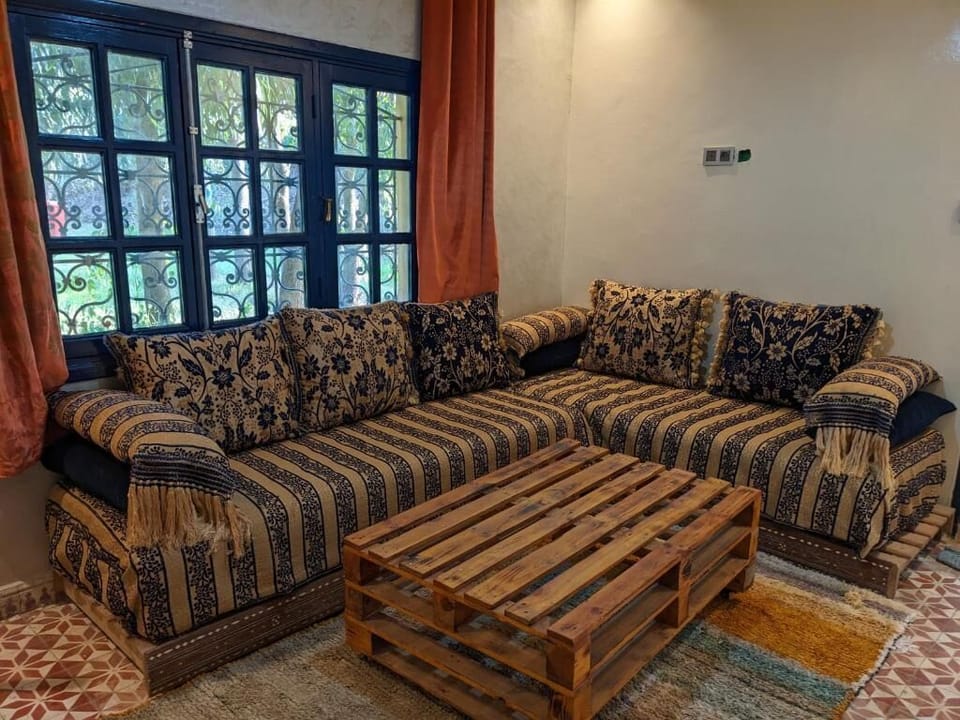 Family Room, Garden View | Living area