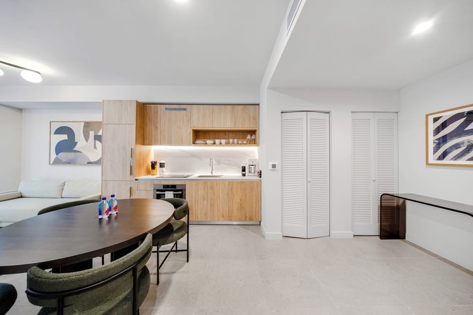 Condo, Balcony, City View | Dining