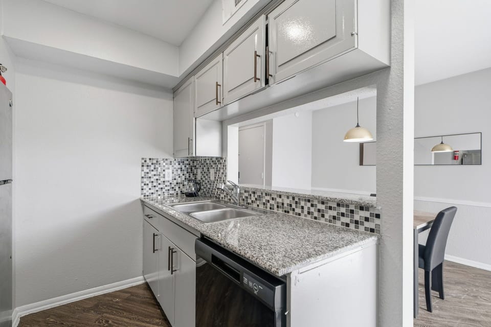 Family Apartment | Private kitchen | Fridge, microwave, oven, stovetop