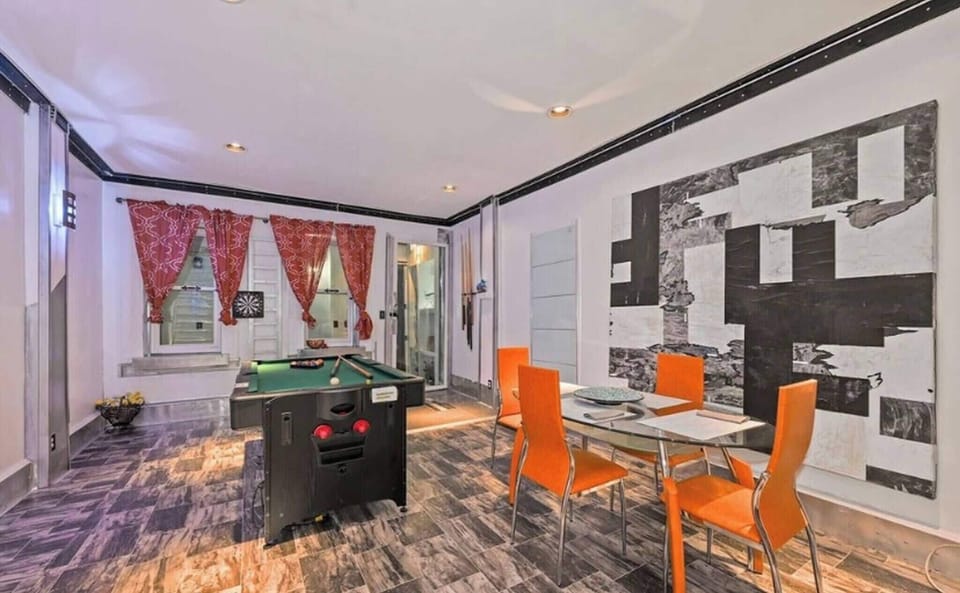 House, 4 Bedrooms, Smoking, Fireplace | Game room