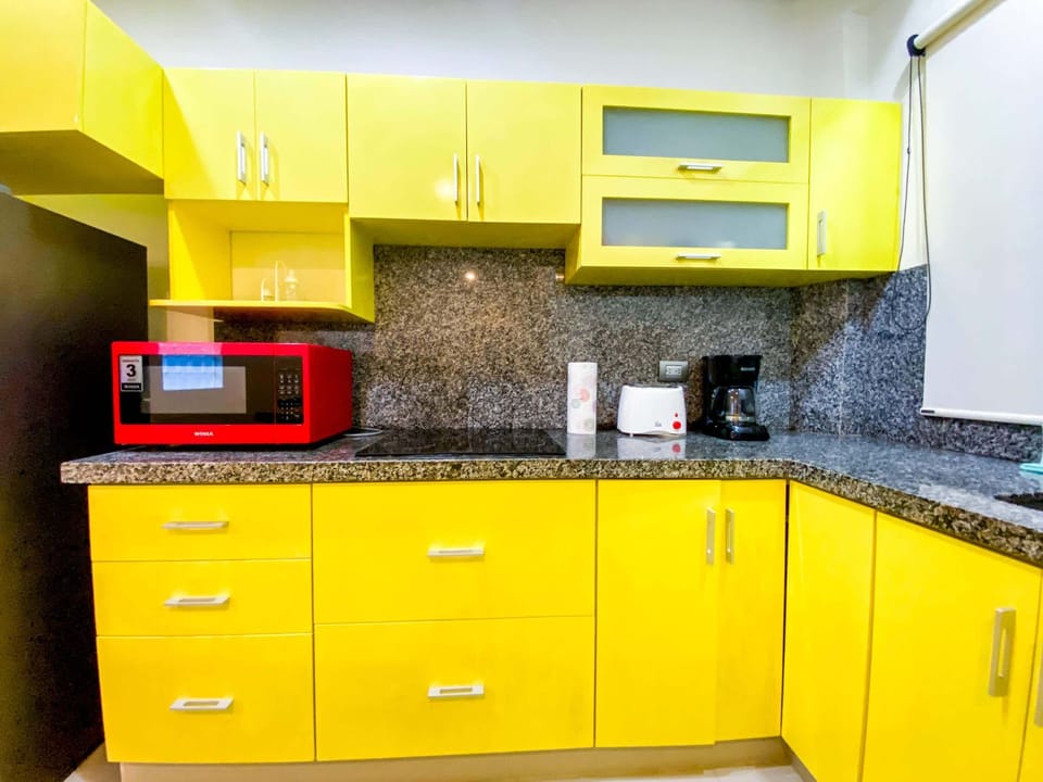 Prepare easy meals in the bright, fully equipped kitchen