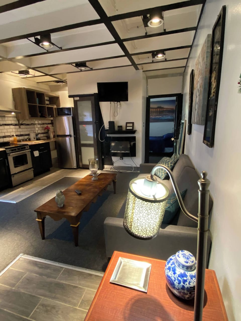 Apartment, 1 Bedroom, Smoking, Fireplace | Living room