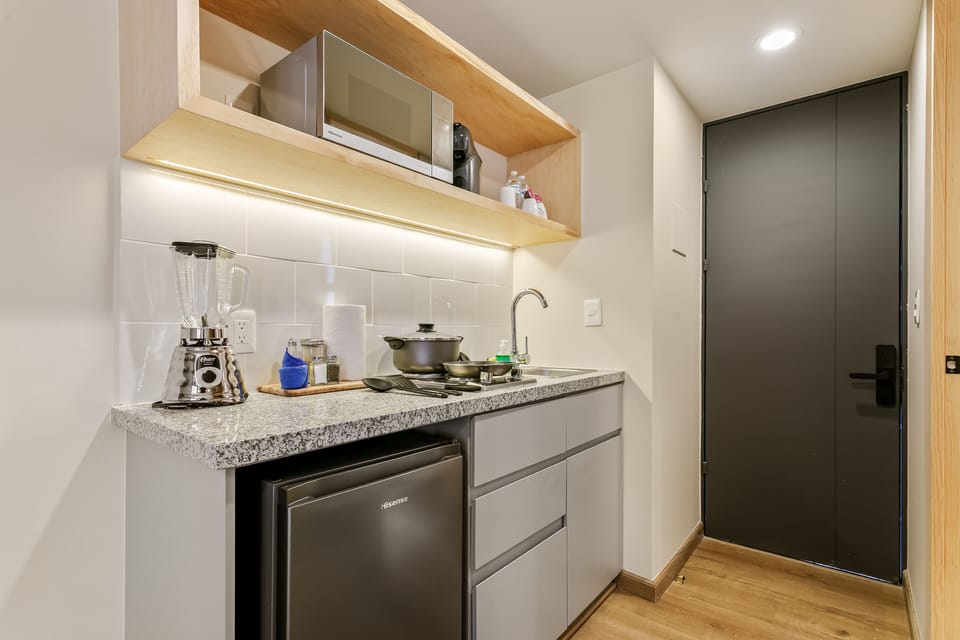 Basic Apartment | Private kitchen | Espresso maker, microwave, stovetop, blender
